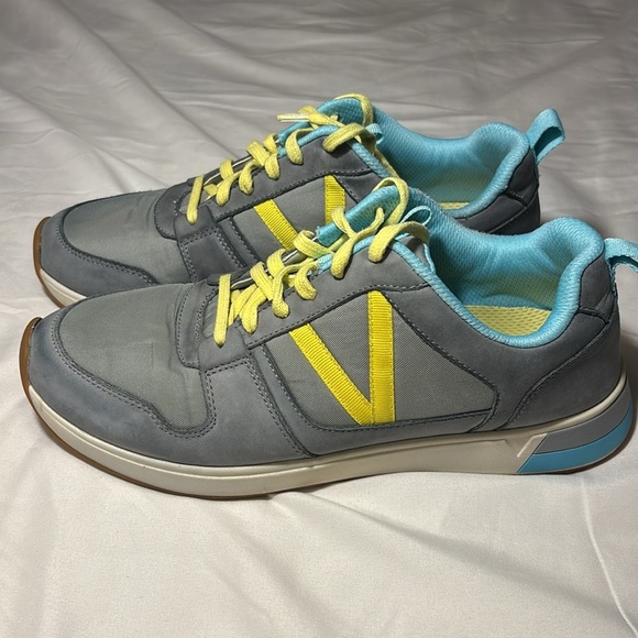 Vionic Rechelle Sneaker- Light Grey
Suede Leather size 9 - Picture 7 of 11